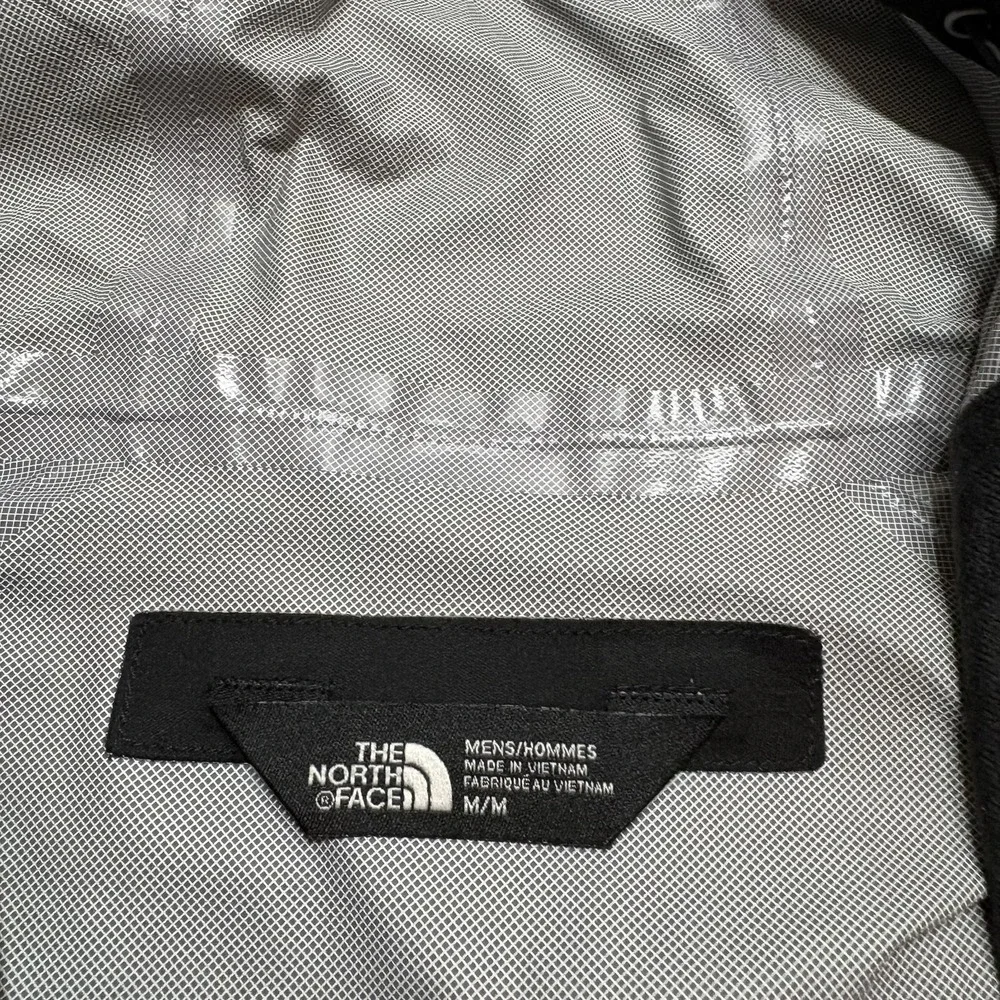 The North Face DryVent Jacket Mens Medium Black Hooded Rain Shell Amazon STX4